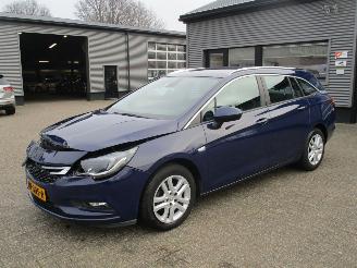 occasion passenger cars Opel Astra SPORTS TOURER 1.0 BUSINESS+ 2016/9